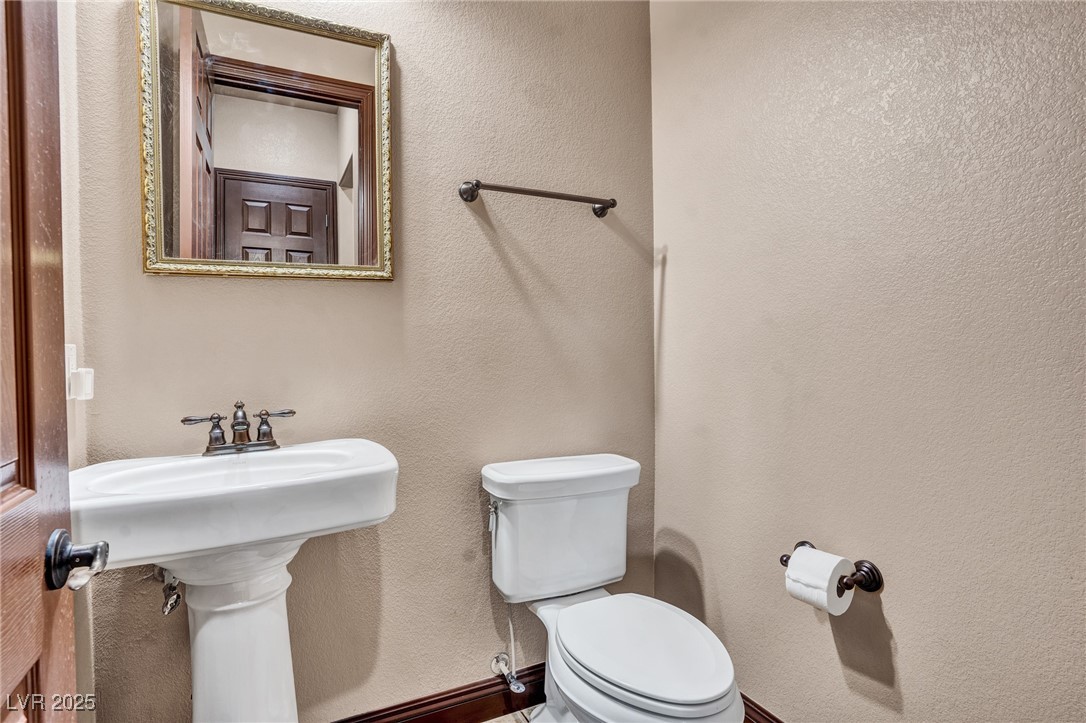 2051 Saginaw Avenue Property Photo 14