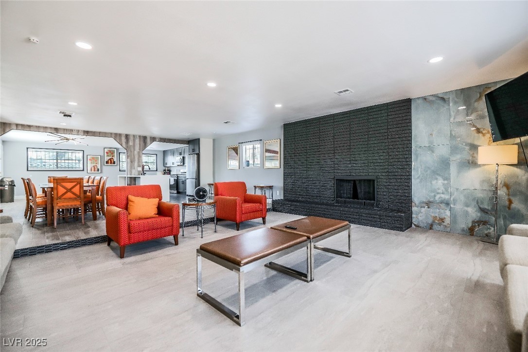 1521 Sombrero Drive Property Photo 8