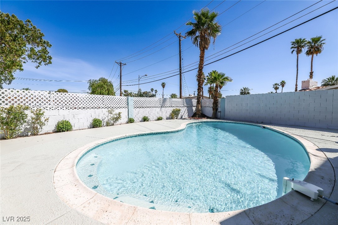 1521 Sombrero Drive Property Photo 49