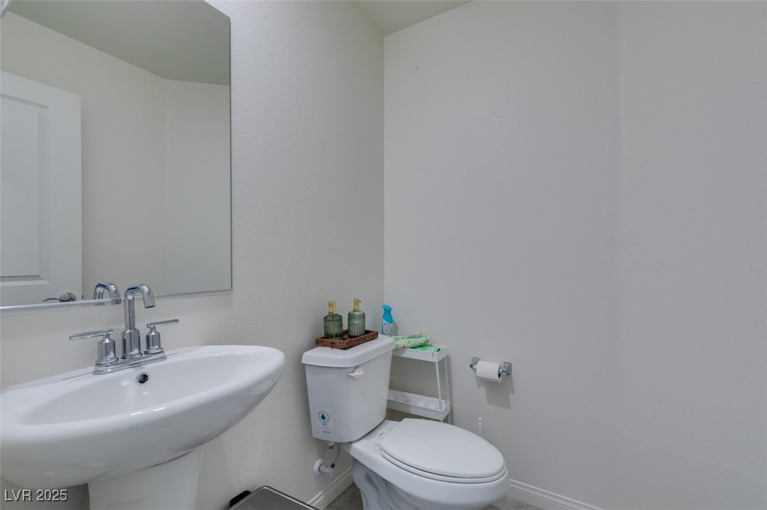 7107 Alabaster Peak Street Property Photo 27
