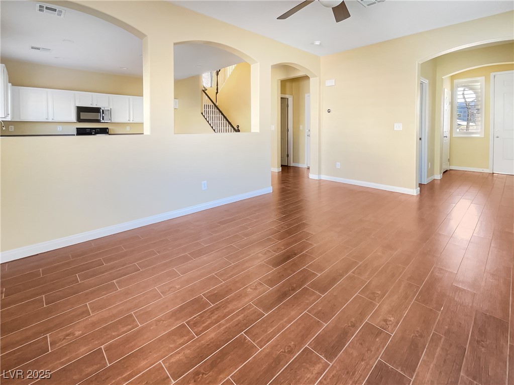 8452 Viansa Loma Avenue Property Photo 10