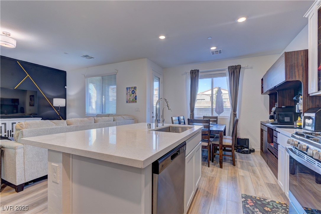 8827 Roadrunner Ravine Street Property Photo 6