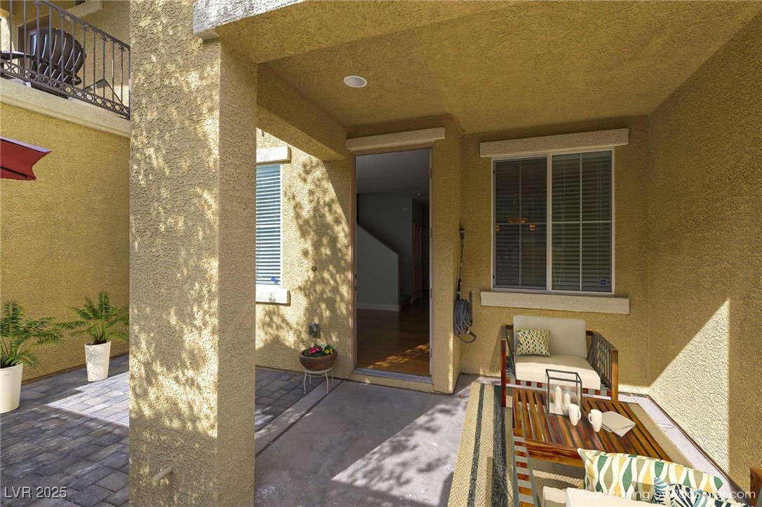 1525 Spiced Wine Avenue 12103 Property Photo 2