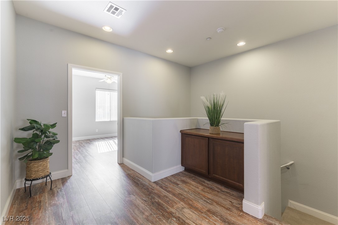 1525 Spiced Wine Avenue 12103 Property Photo 16
