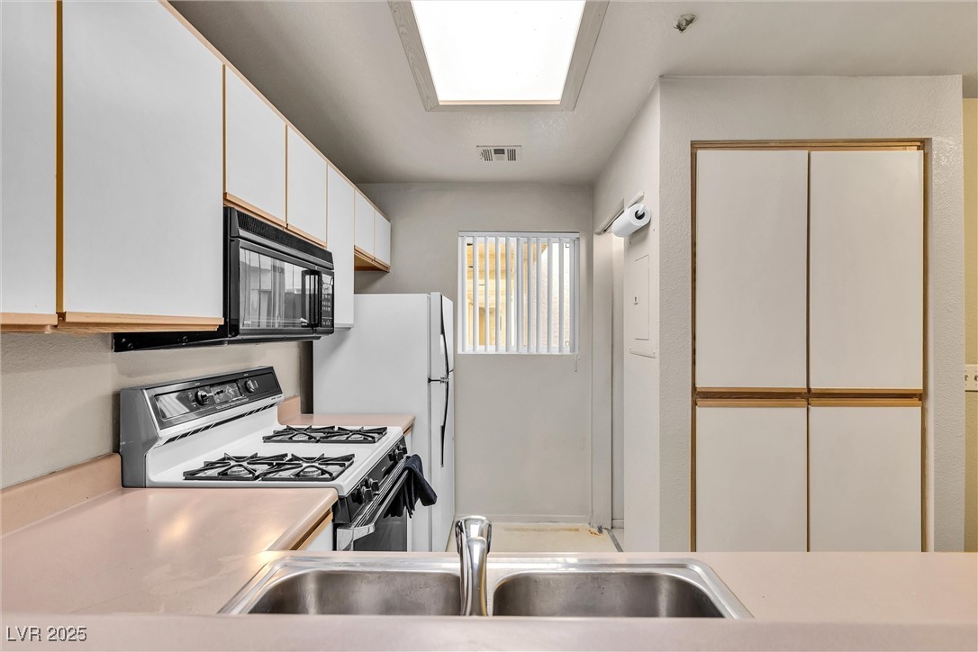 260 East Flamingo Road 311 Property Photo 12