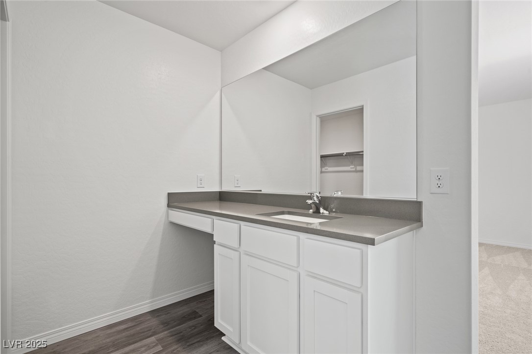 4223 Gold Desert Street Property Photo 7