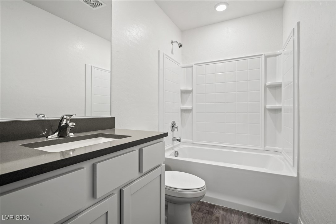 4223 Gold Desert Street Property Photo 10
