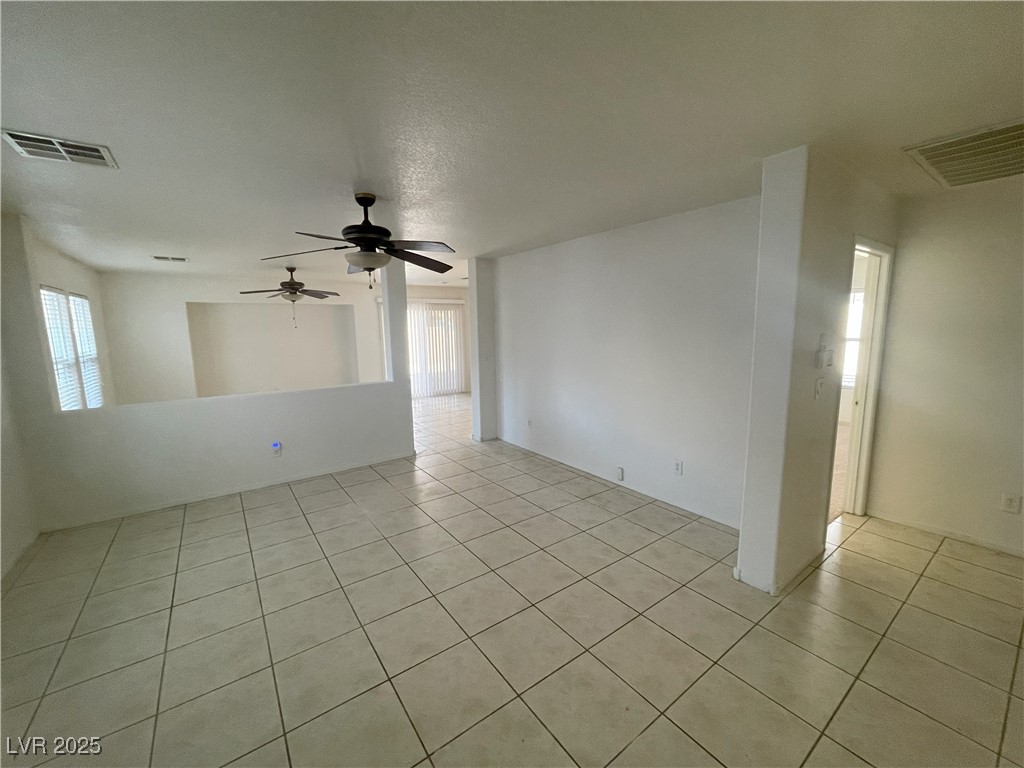 4912 Hostetler Avenue Property Photo 3