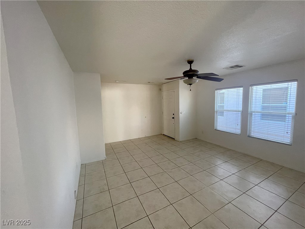 4912 Hostetler Avenue Property Photo 4