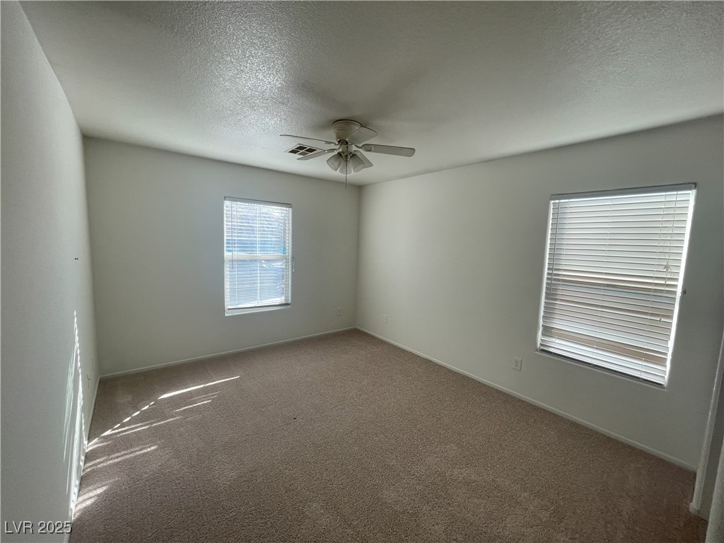 4912 Hostetler Avenue Property Photo 17