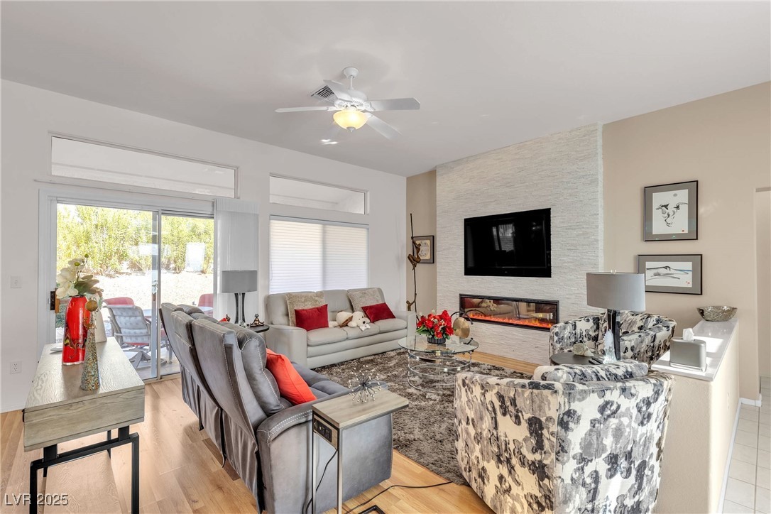 10708 Clear Meadows Drive Property Photo 11