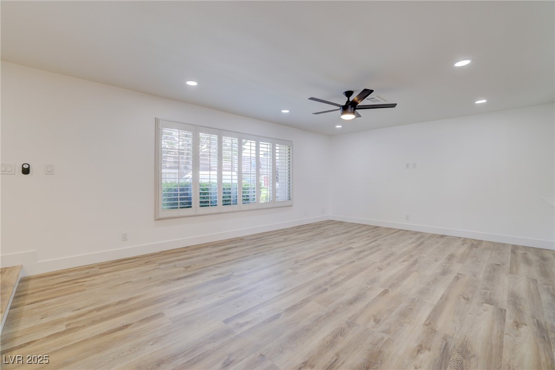 3511 Blackstone Street Property Photo 6