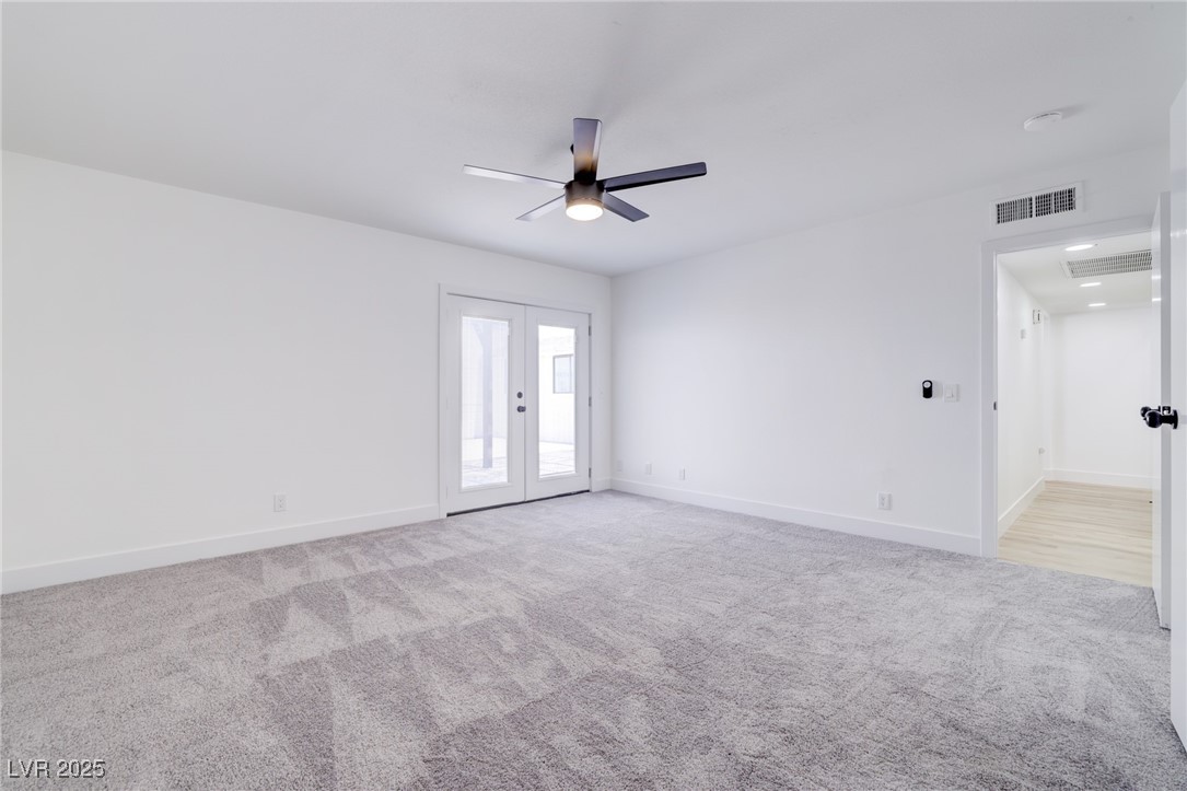 3511 Blackstone Street Property Photo 16