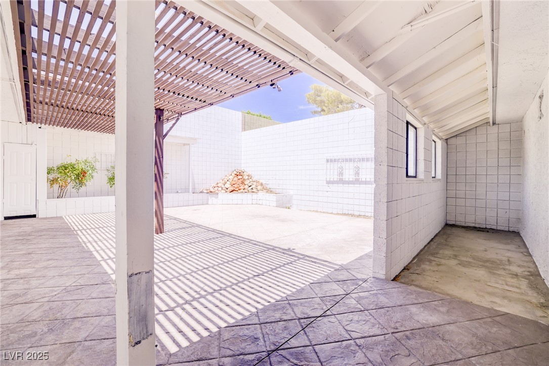 3511 Blackstone Street Property Photo 27