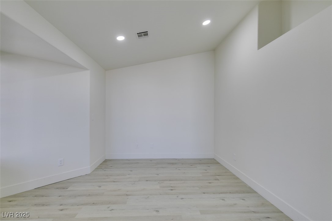 3721 Brentcove Drive Property Photo 13