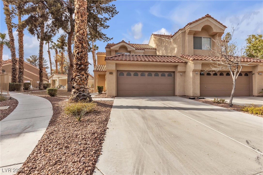 5325 La Patera Lane Property Photo 1