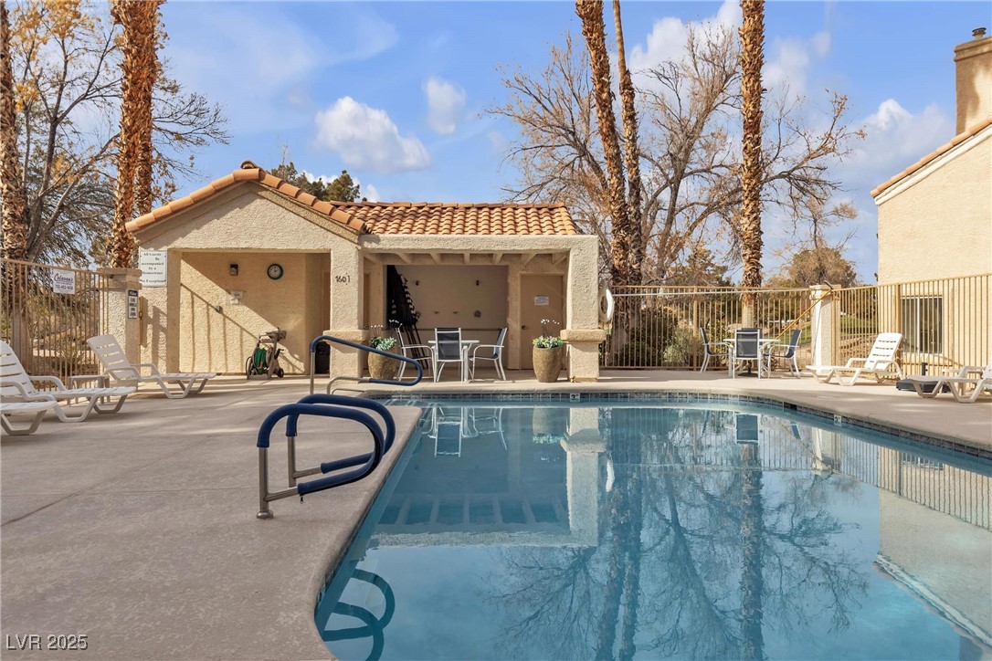 5325 La Patera Lane Property Photo 25