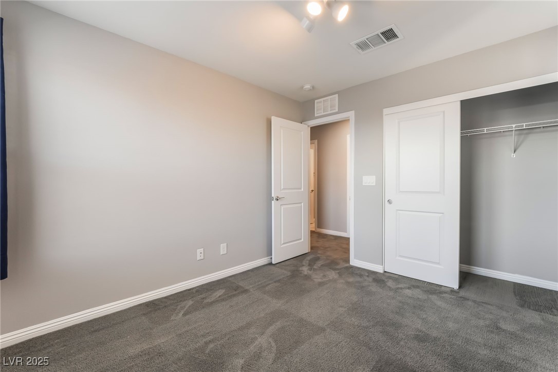 909 Riverlawn Place Property Photo 18