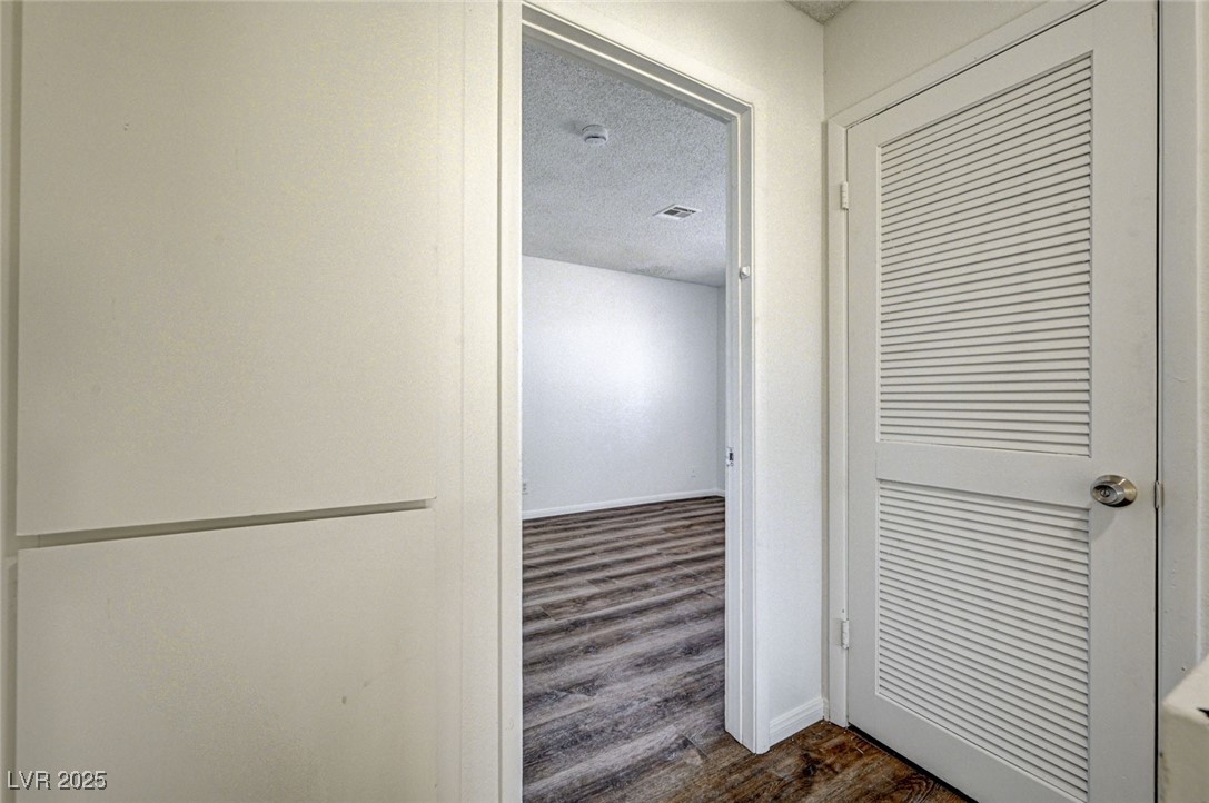 2333 Wooster Circle B Property Photo 27