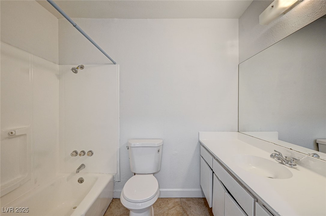 2333 Wooster Circle B Property Photo 36
