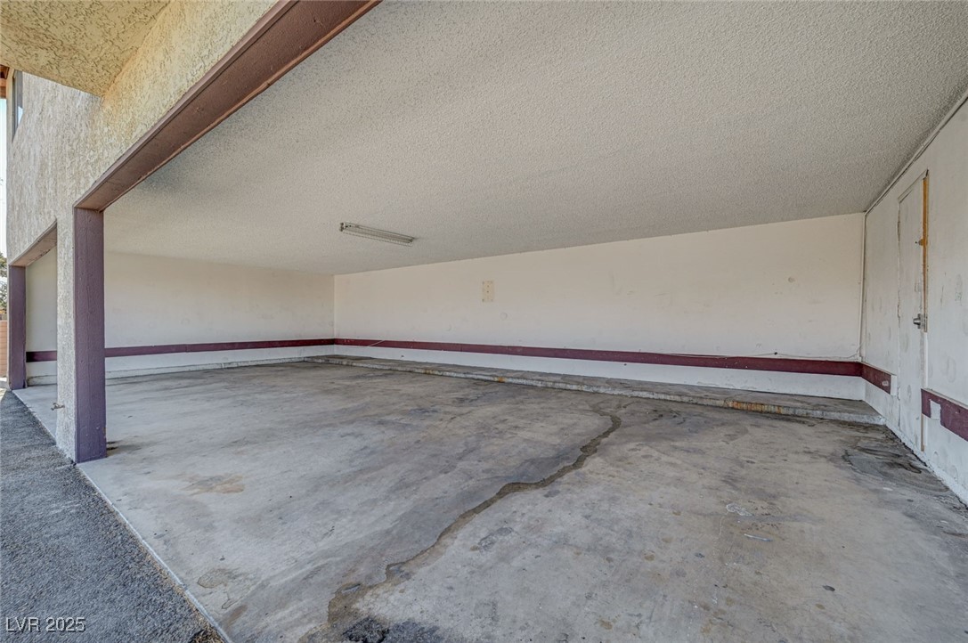 2333 Wooster Circle B Property Photo 43