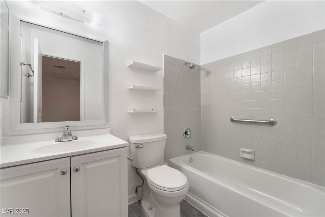 228 North Bruce Street D Property Photo 16