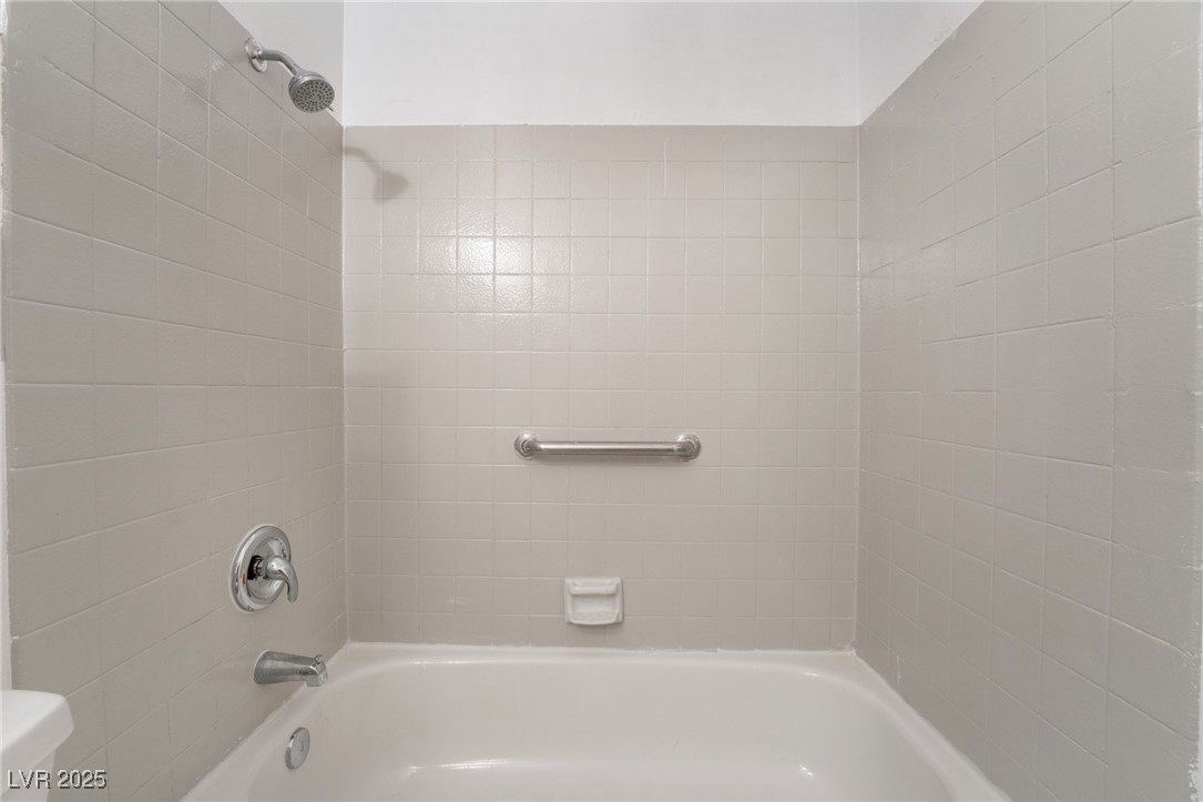 228 North Bruce Street D Property Photo 18
