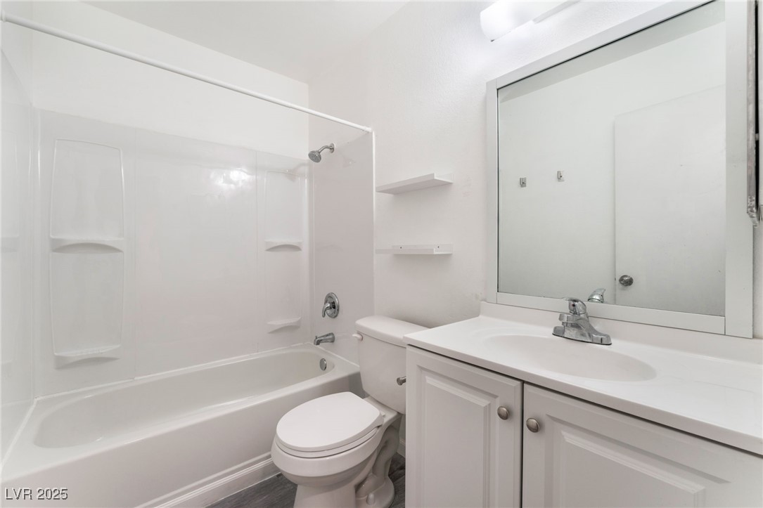 228 North Bruce Street D Property Photo 21