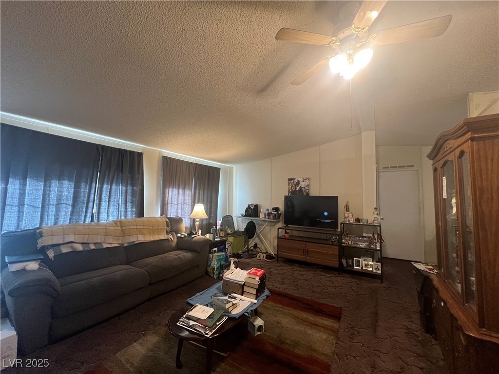 4575 Sandirose Way Property Photo 4