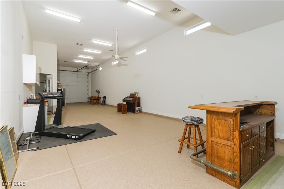 814 Lake Hill Drive Property Photo 22