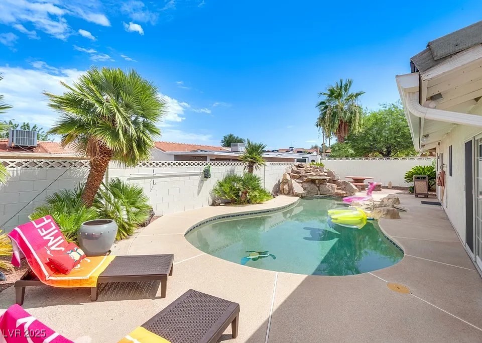 340 Palo Verde Drive Property Photo 1