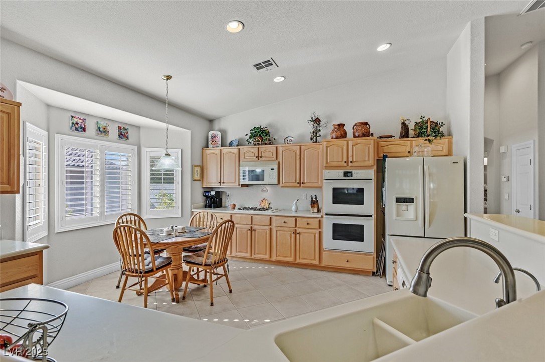 6710 Pyracantha Glen Court Property Photo 11