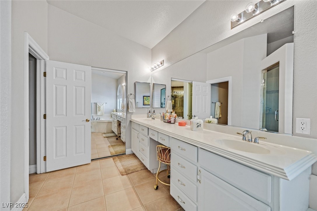 6710 Pyracantha Glen Court Property Photo 21