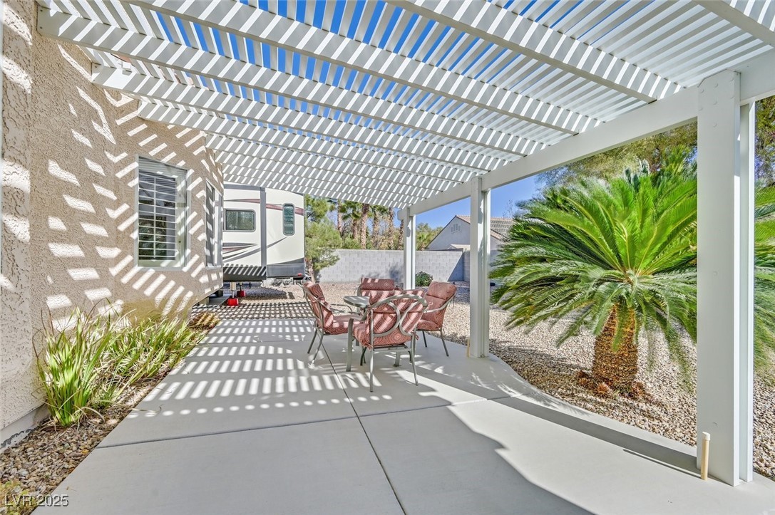 6710 Pyracantha Glen Court Property Photo 29