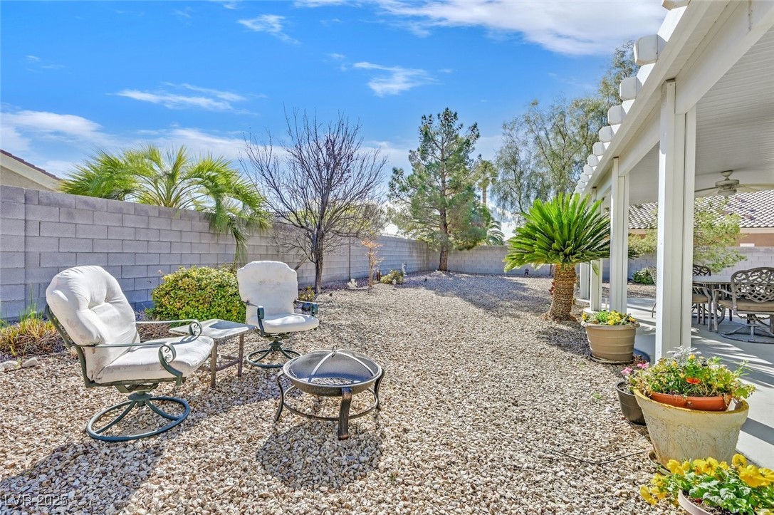 6710 Pyracantha Glen Court Property Photo 33