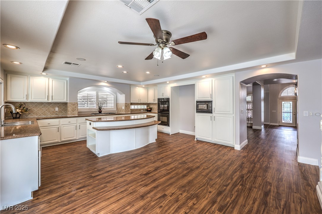 4045 Abernethy Forest Place Property Photo 17