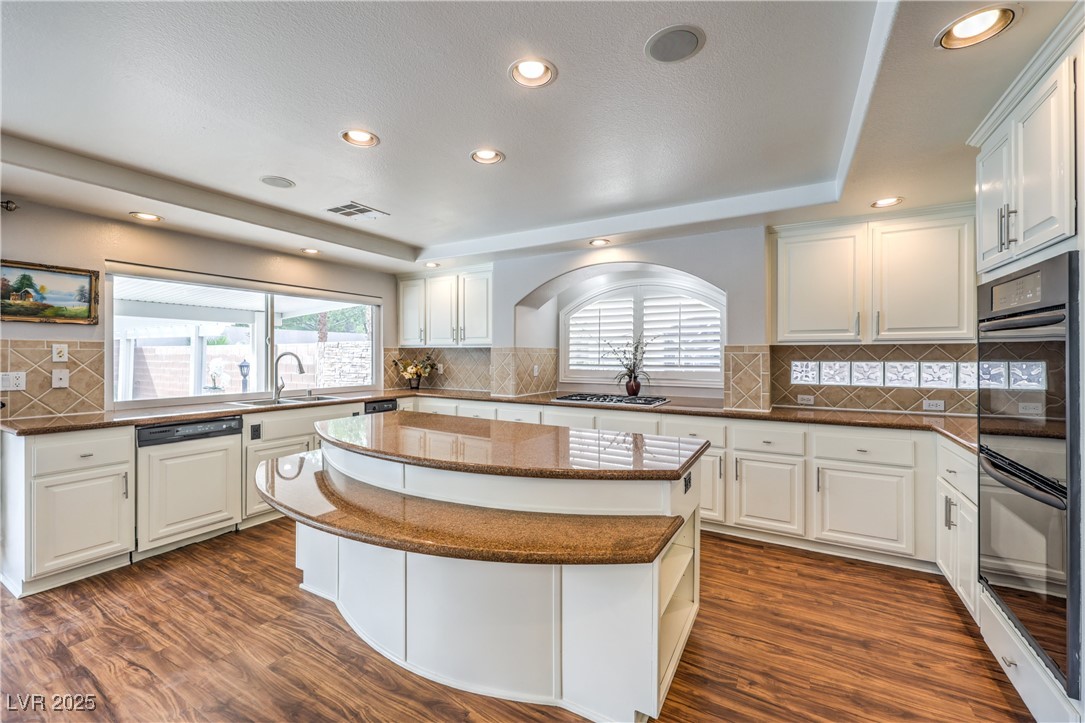 4045 Abernethy Forest Place Property Photo 18