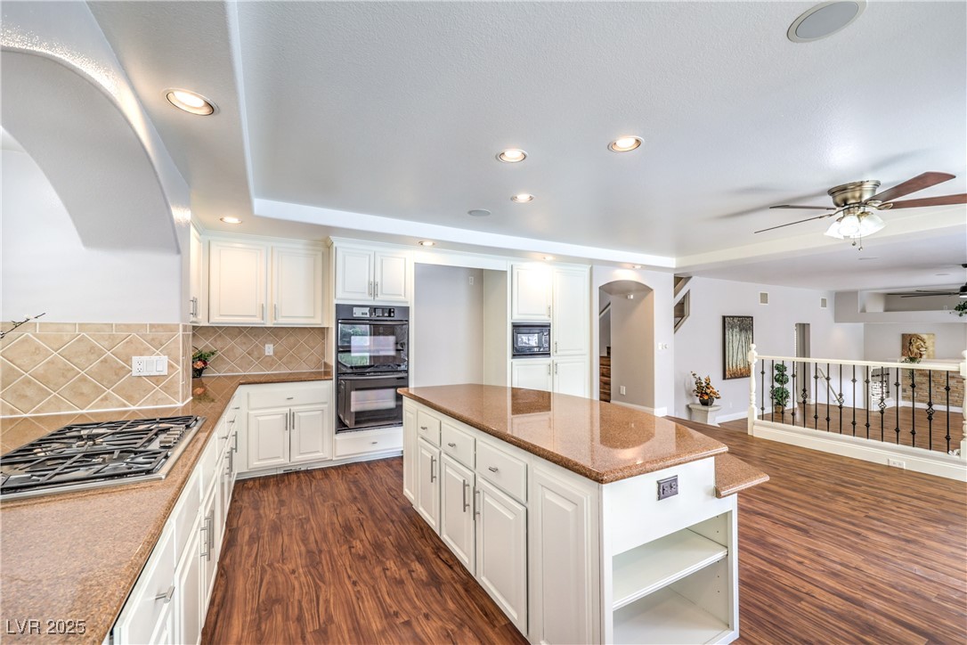 4045 Abernethy Forest Place Property Photo 19