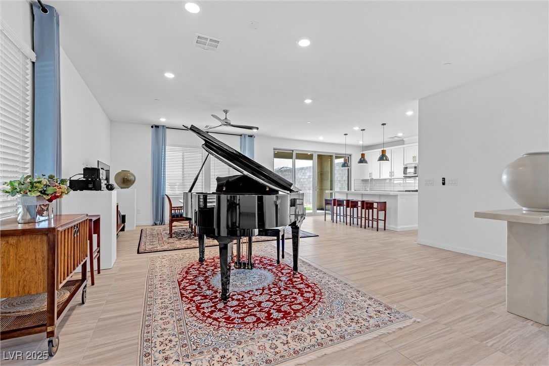 12125 Arrebol Avenue Property Photo 4