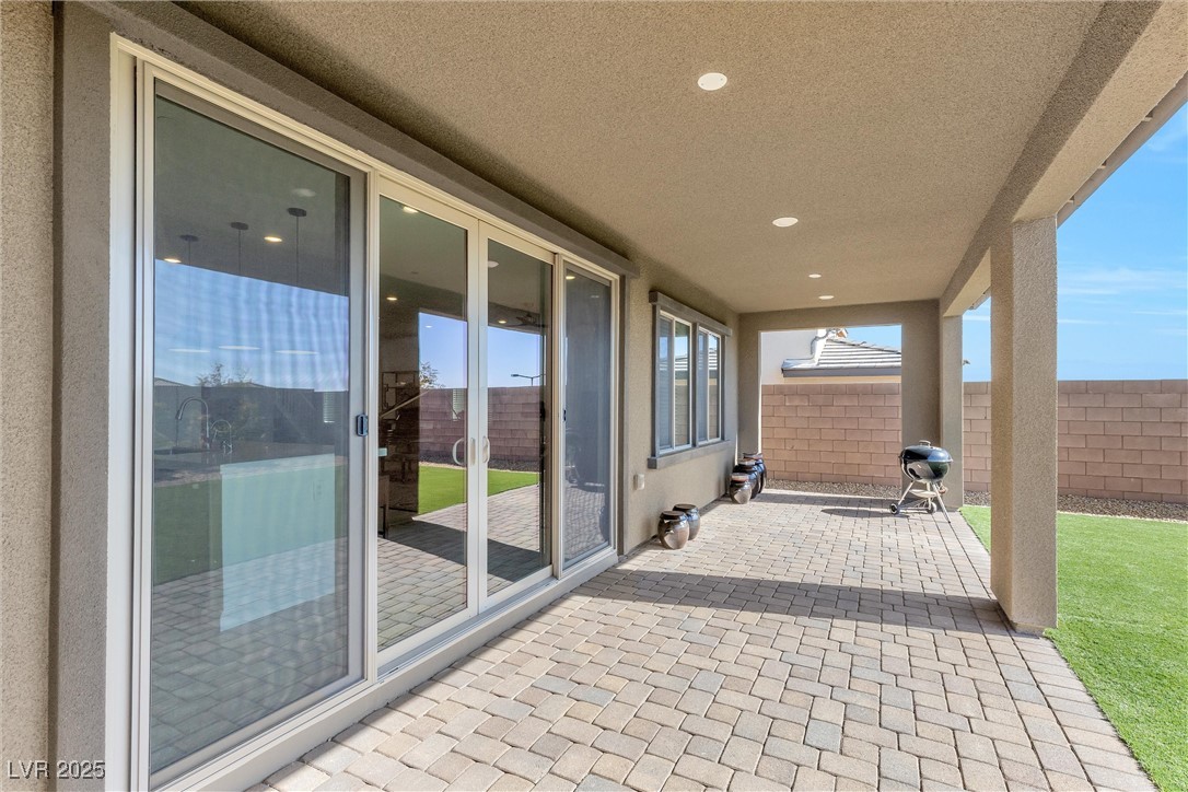 12125 Arrebol Avenue Property Photo 38