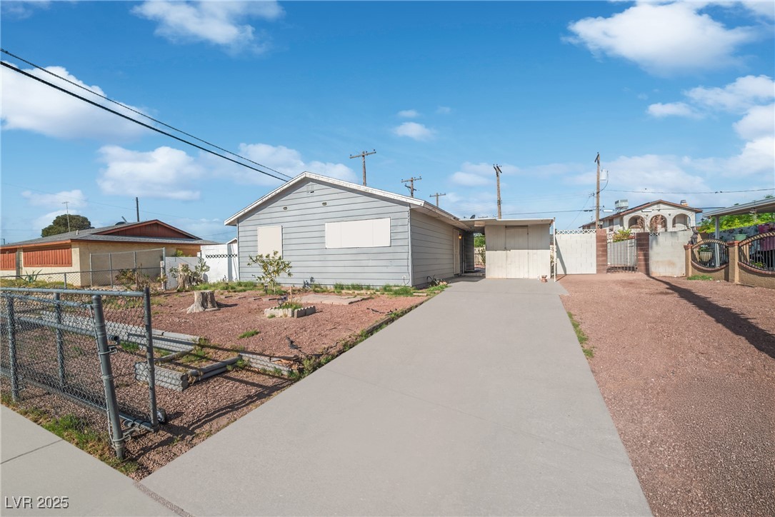 2229 La Puente Street Property Photo 1