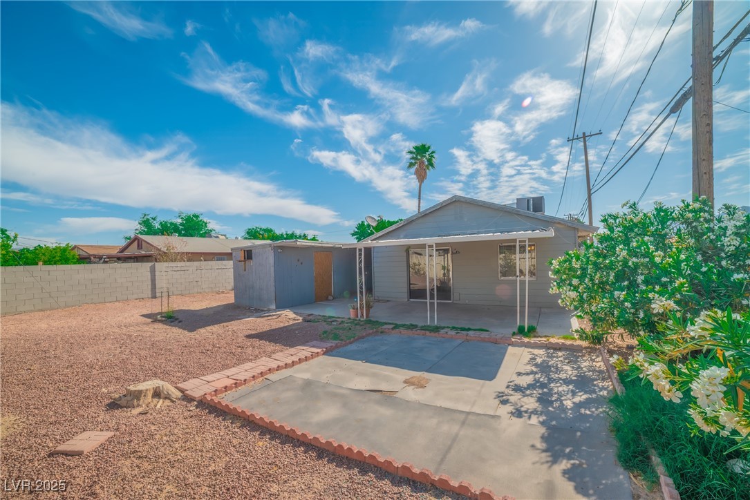 2229 La Puente Street Property Photo 10
