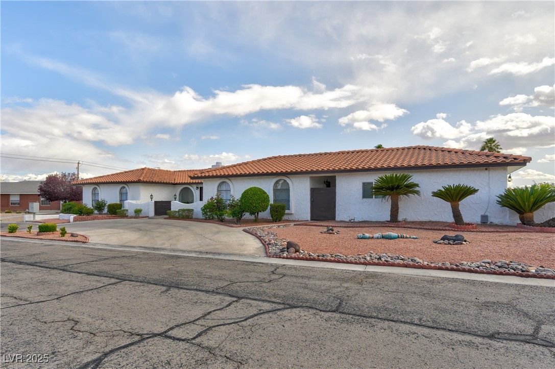 1780 Westwind Road Property Photo 2