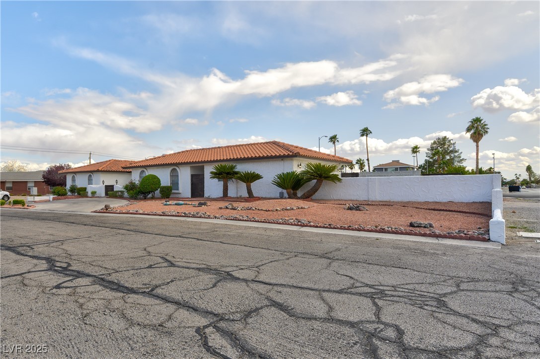 1780 Westwind Road Property Photo 4