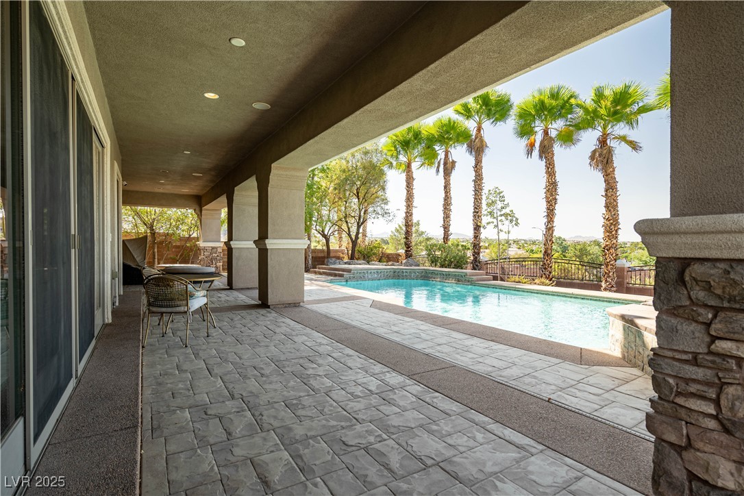 861 Majestic Ridge Court Property Photo 12