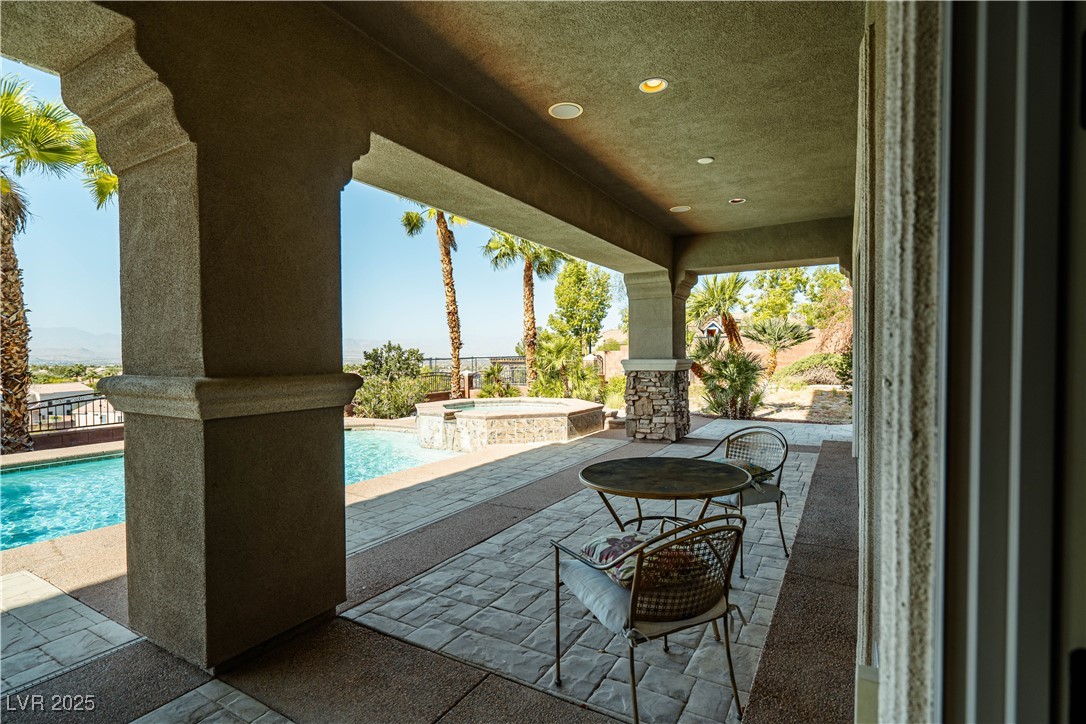 861 Majestic Ridge Court Property Photo 13