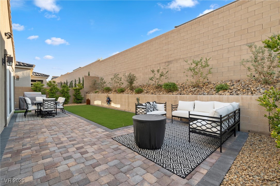 8705 Fordster Street Property Photo 2