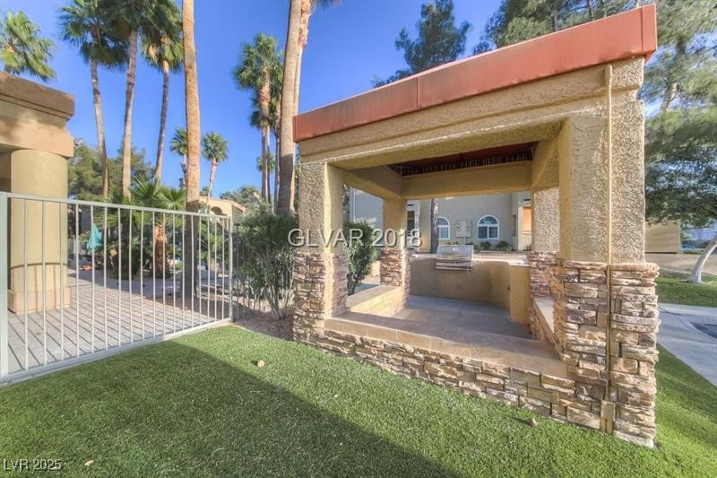 3145 East Flamingo Road 2128 Property Photo 7