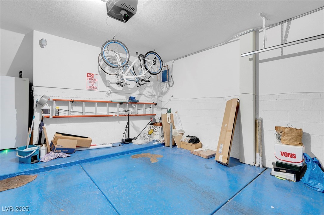 8426 Sluman Court Property Photo 45