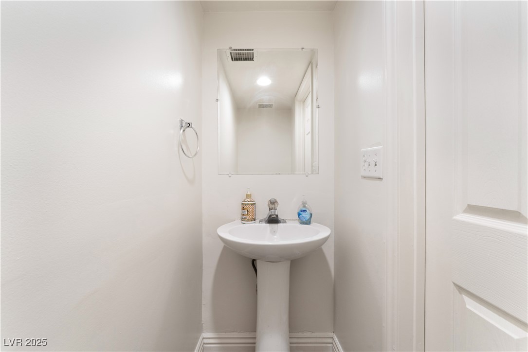 212 Huntly Road Property Photo 13